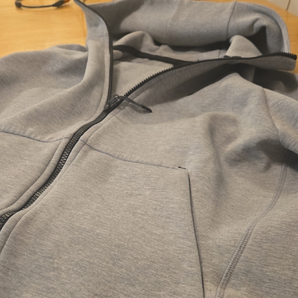 Nike Light Gray Full-Zip Hoodie - Picture 3 of 9